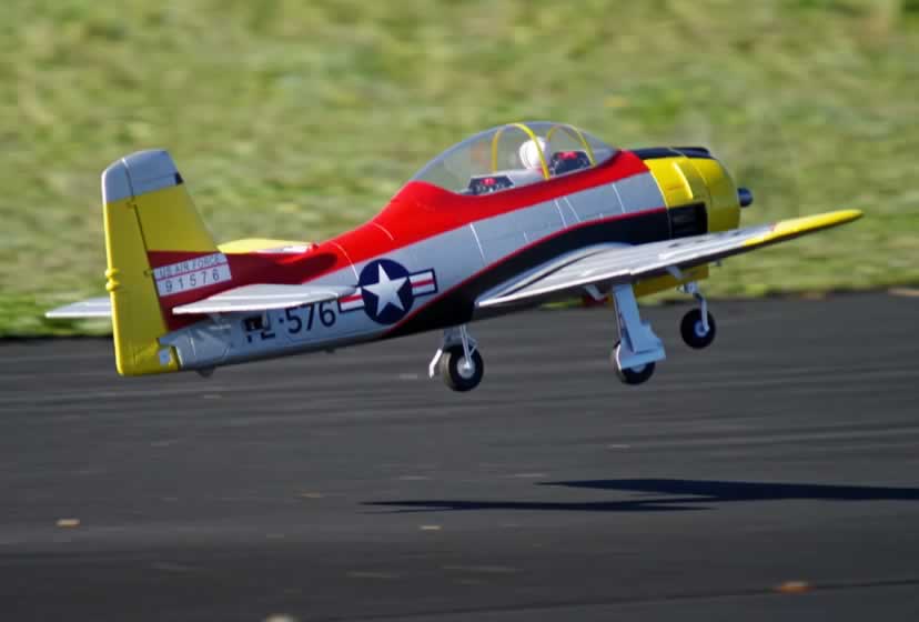 Arrows Hobby T-28 Trojan 1100mm PNP RC Airplane